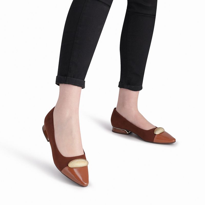 PICCADILLY MAXI - Sapato Silvia Salto Baixo Pinhão com Ocre