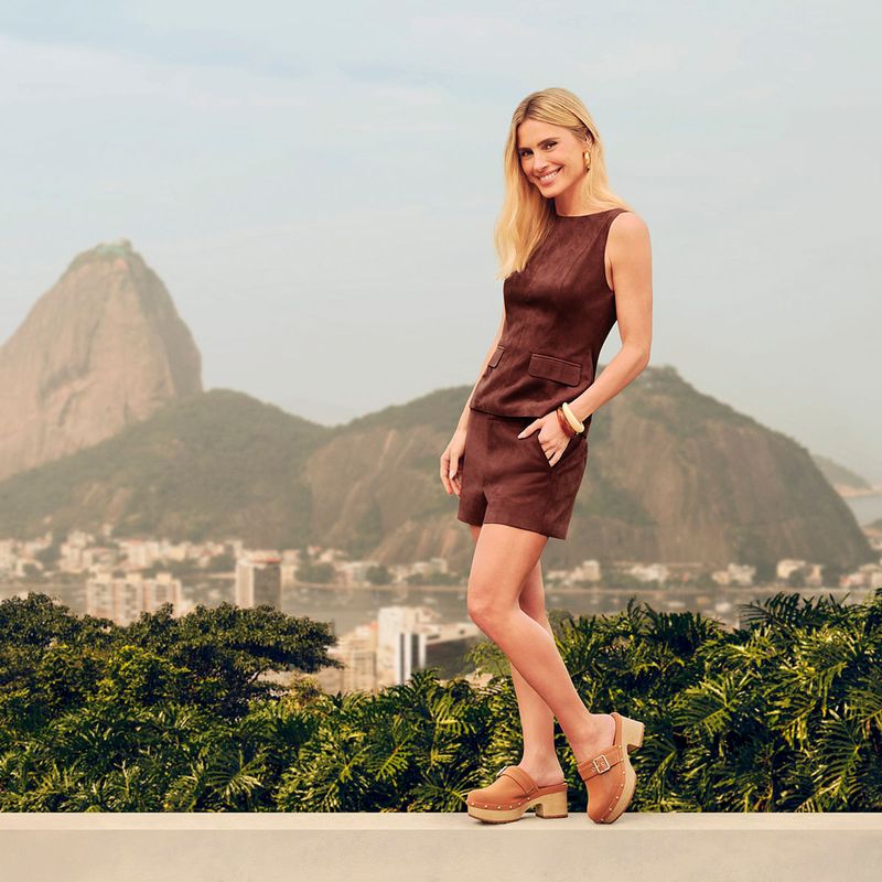 Tamanco Clog Salto Alto Mascavo