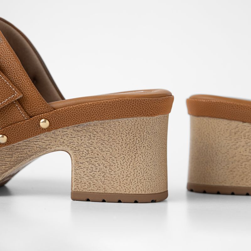 Tamanco Clog Salto Alto Mascavo