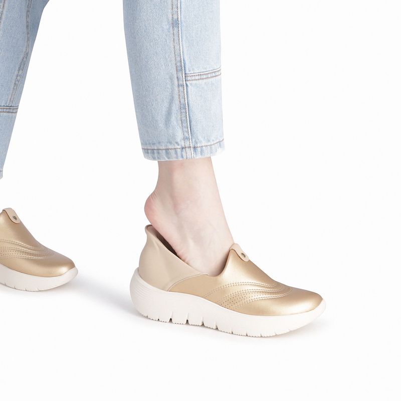 Tênis Slip Fit On Salto Médio Ouro com Brule
