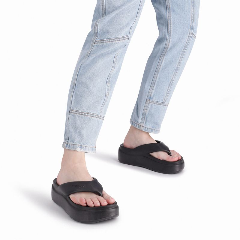 Chinelo Marshmallow Flatform Preto