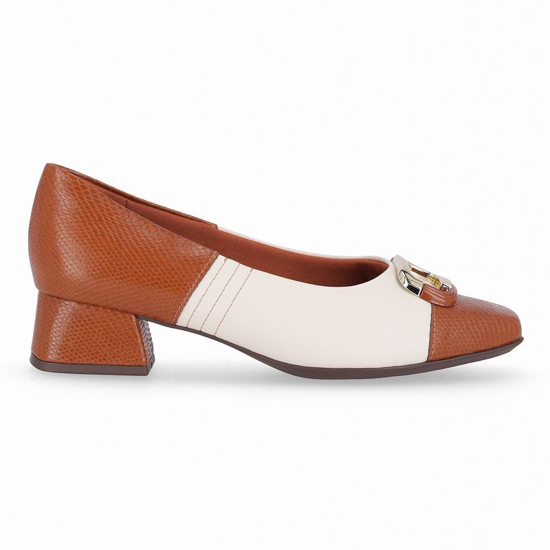 Scarpin Tati Salto Médio Ocre com Off White