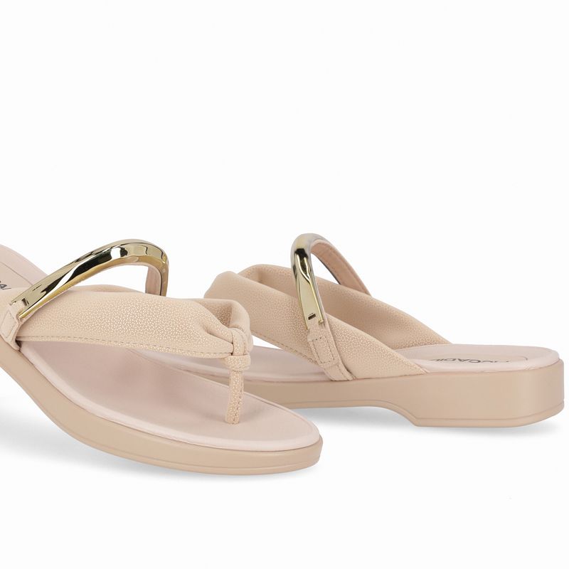 Chinelo Maitê Anabela Baixo Brule