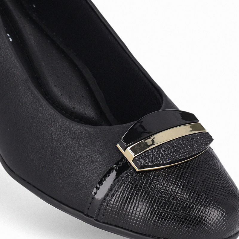 Scarpin Laura Salto Médio Preto