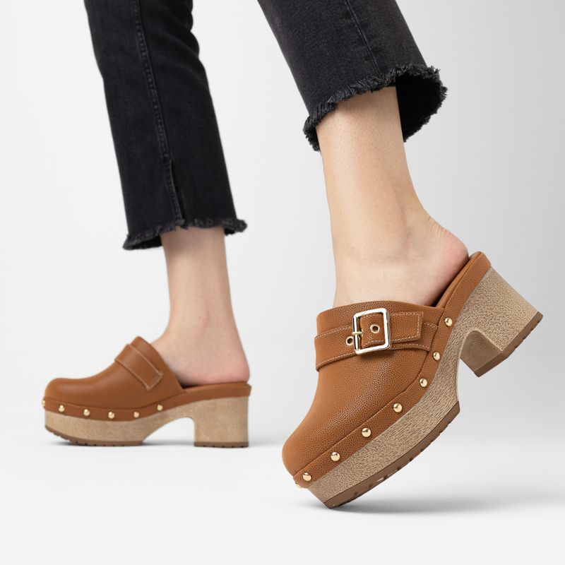 Tamanco Clog Salto Alto Mascavo