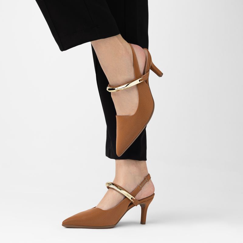 Sapato Slingback Salto Alto Mascavo