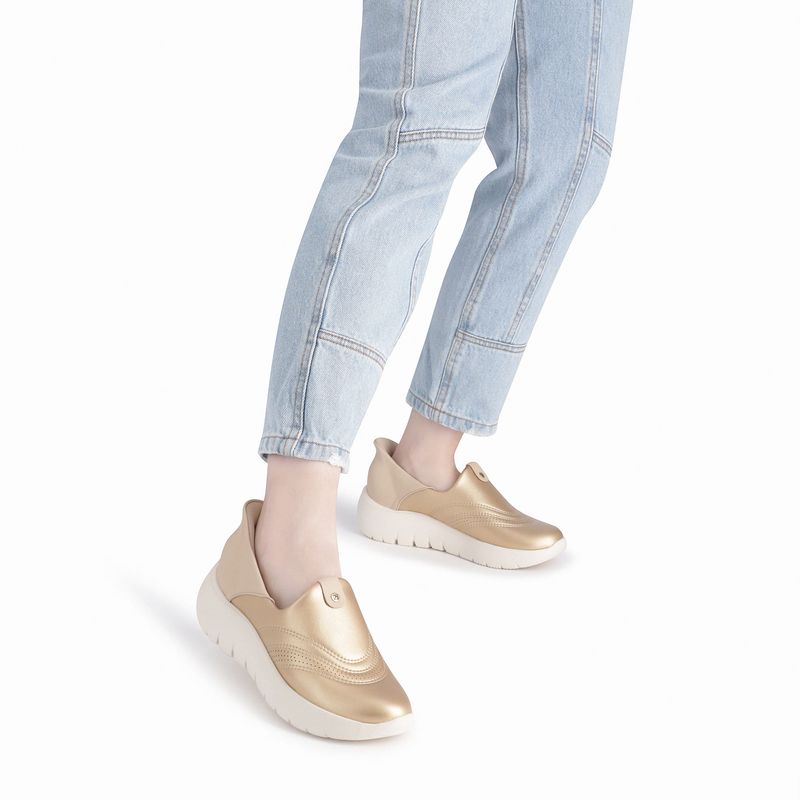 Tênis Slip Fit On Salto Médio Ouro com Brule